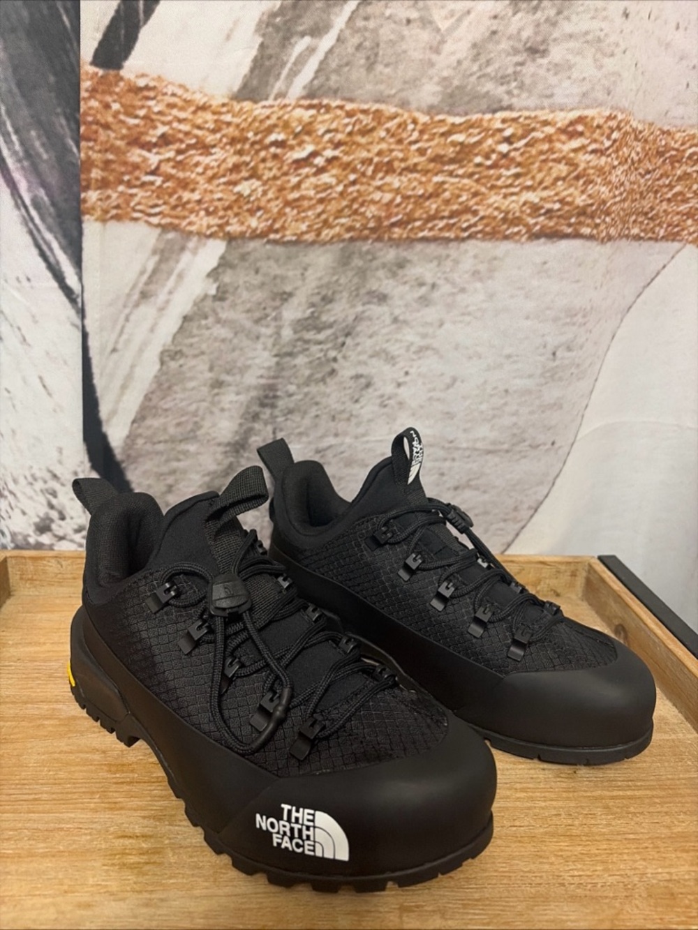 The North Face Glenclyffe Low Triple Black Shoes Men’s Size 6 - Picture 9 of 9